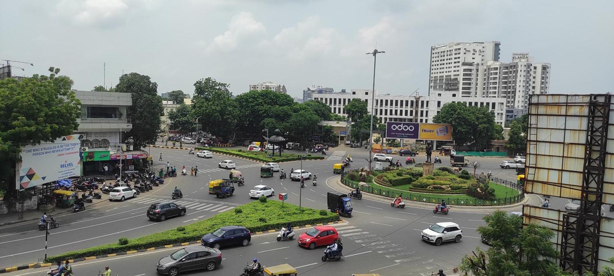 Hotel Earth Inn, Subhash Bridge, Rto Circle, Ahmedabad Luaran gambar