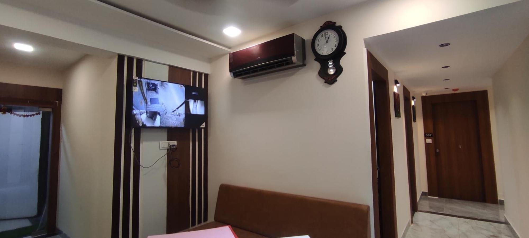 Hotel Earth Inn, Subhash Bridge, Rto Circle, Ahmedabad Luaran gambar