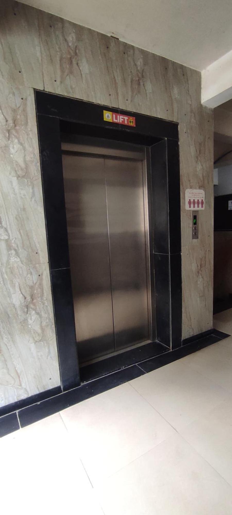 Hotel Earth Inn, Subhash Bridge, Rto Circle, Ahmedabad Luaran gambar