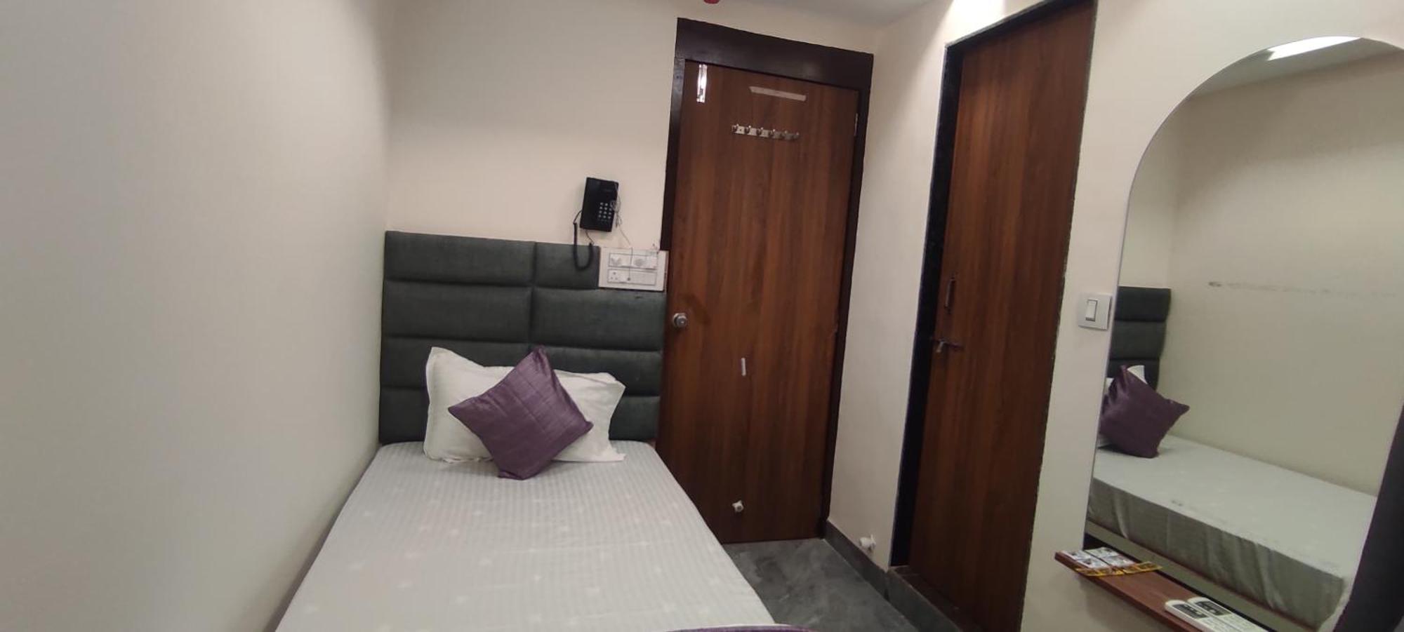 Hotel Earth Inn, Subhash Bridge, Rto Circle, Ahmedabad Luaran gambar