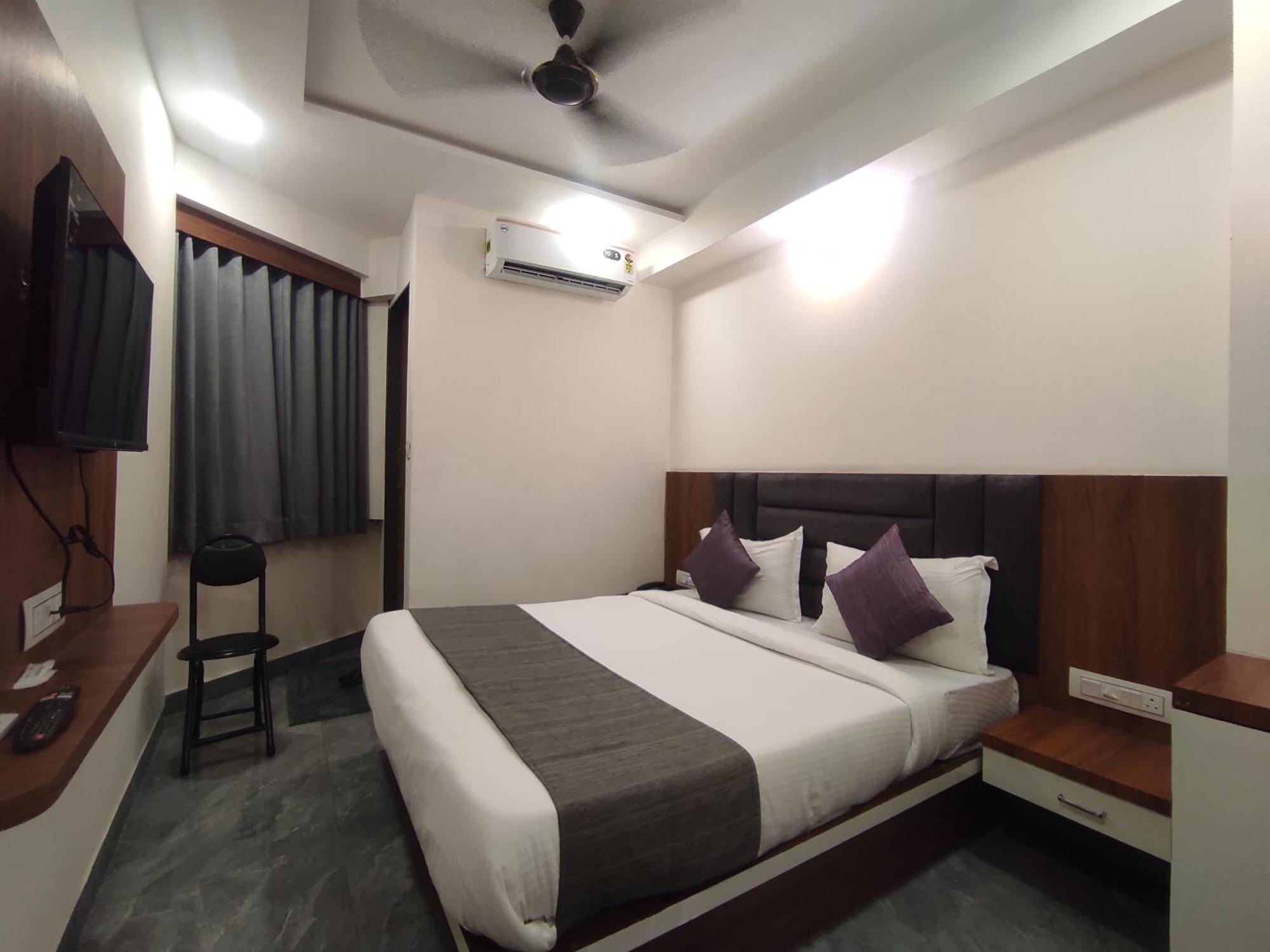 Hotel Earth Inn, Subhash Bridge, Rto Circle, Ahmedabad Luaran gambar