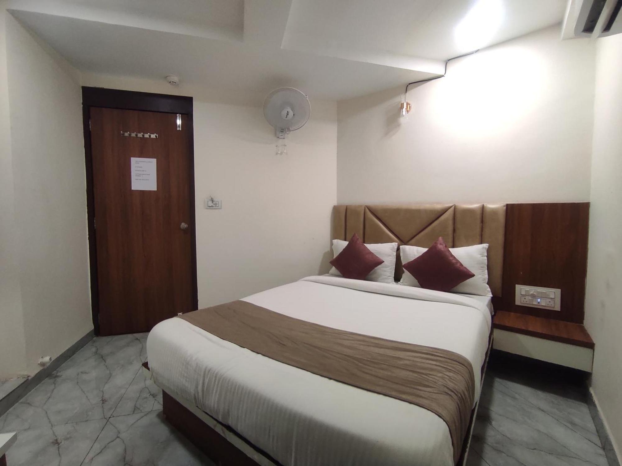 Hotel Earth Inn, Subhash Bridge, Rto Circle, Ahmedabad Luaran gambar