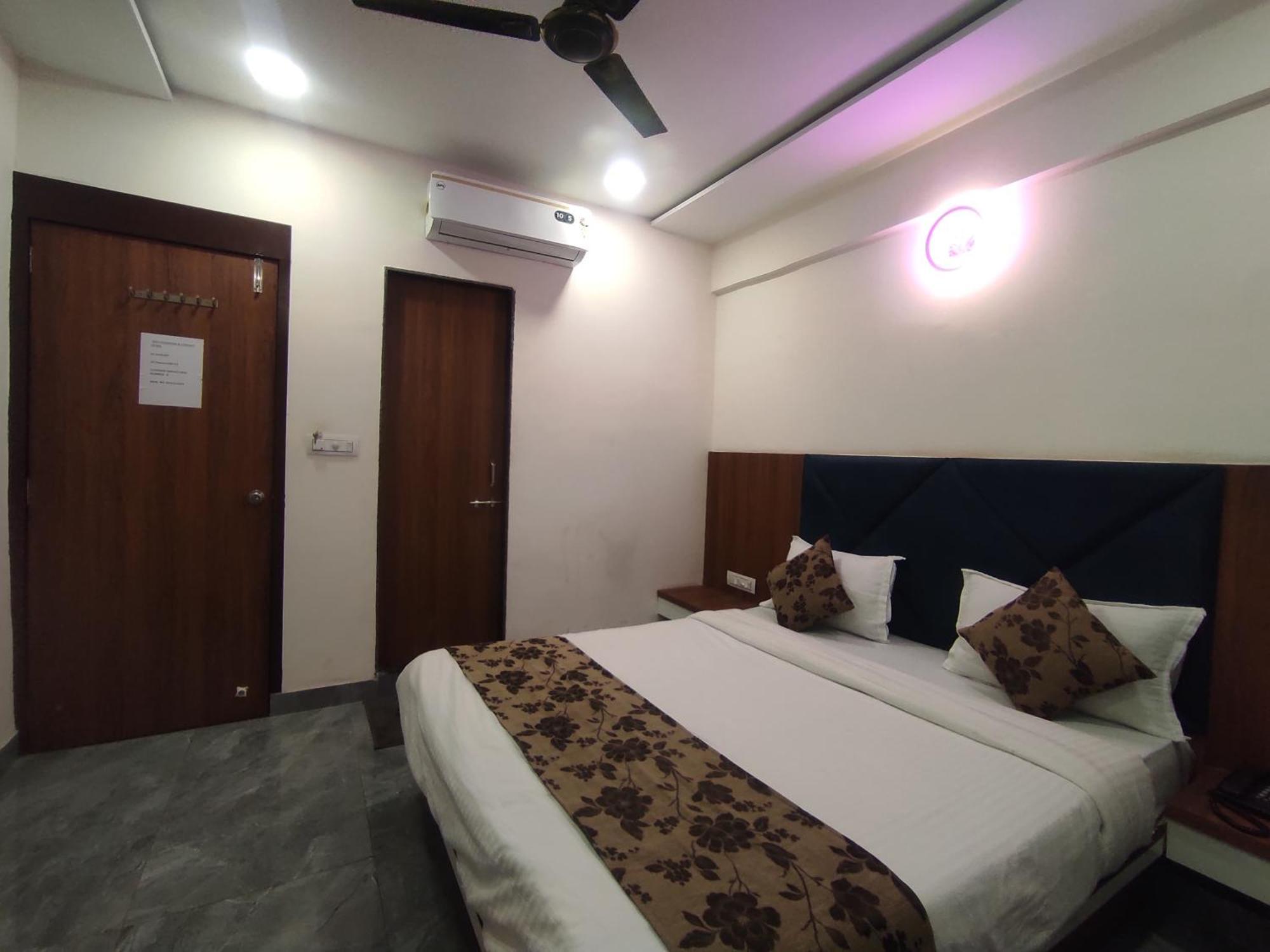 Hotel Earth Inn, Subhash Bridge, Rto Circle, Ahmedabad Luaran gambar