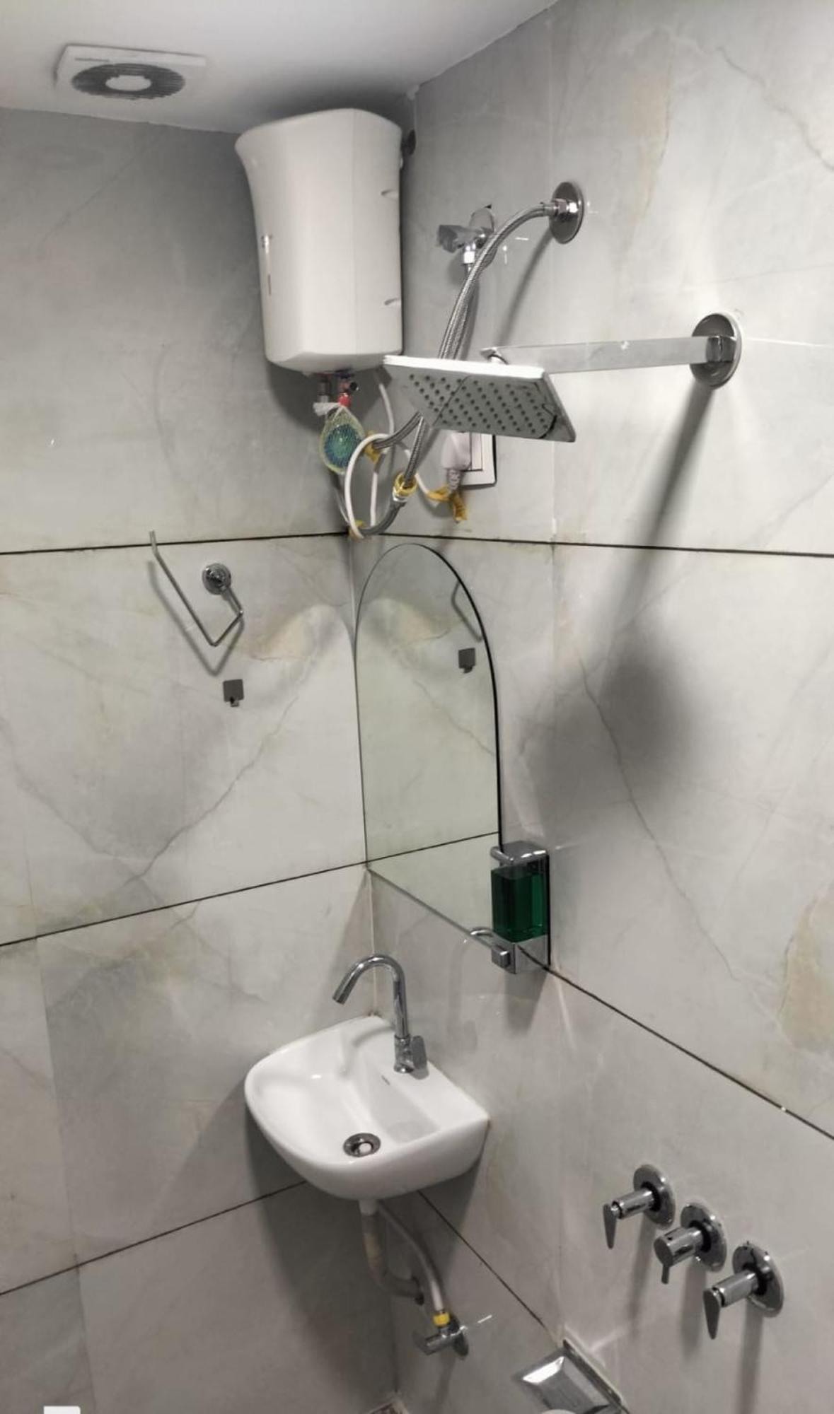 Hotel Earth Inn, Subhash Bridge, Rto Circle, Ahmedabad Luaran gambar